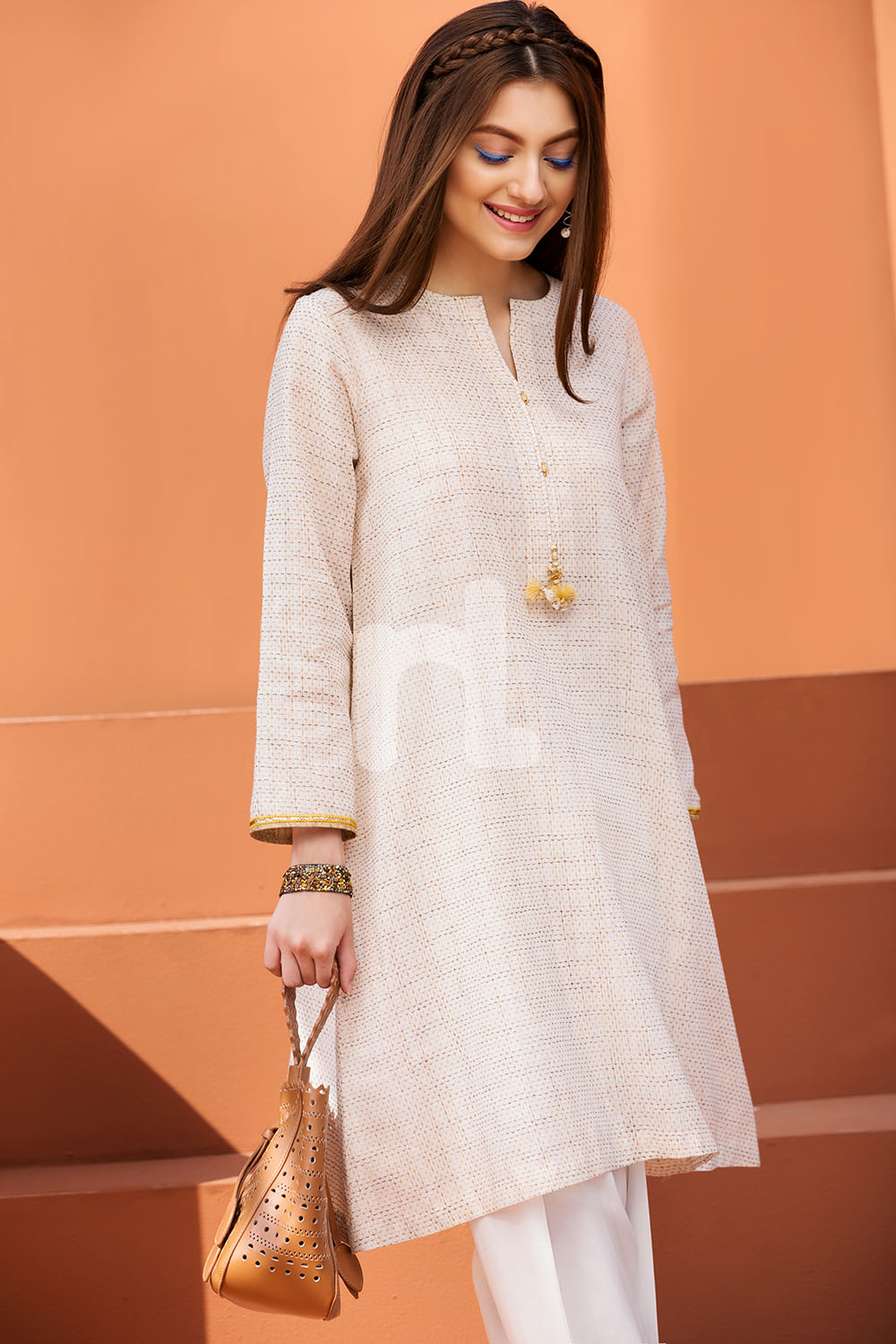 /2018/05/nishat-linen-eid-collection-pe18-59-off-white-printed-stitched-cotton-shirt1pc-image1.jpeg