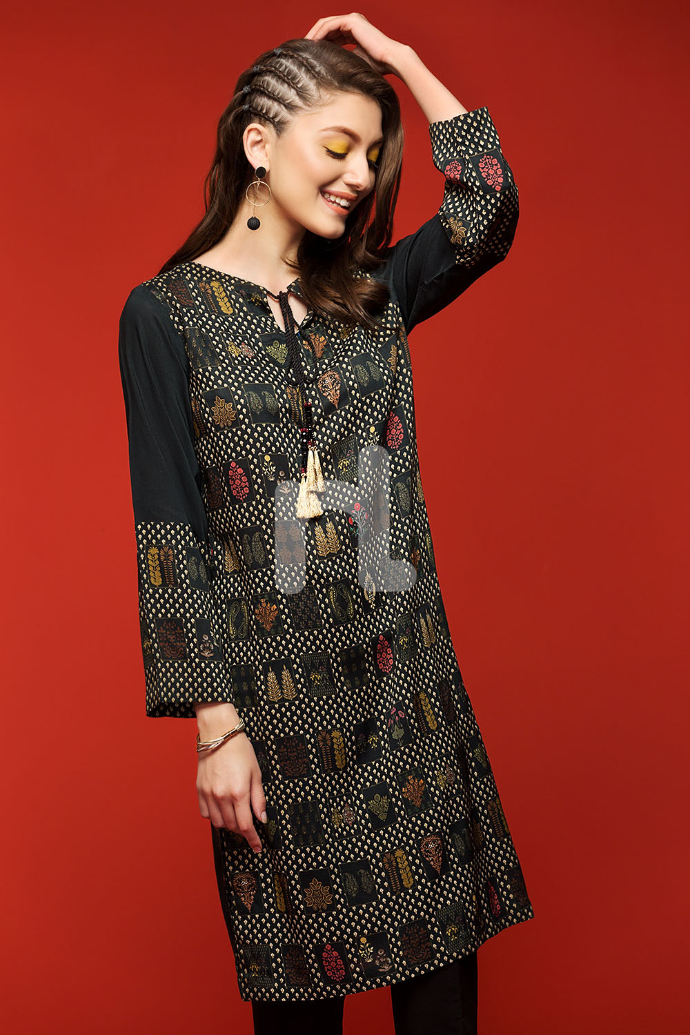 /2018/05/nishat-linen-eid-collection-ps18-200-black-printed-stitched-micro-modal-shirt1pc-image1.jpeg