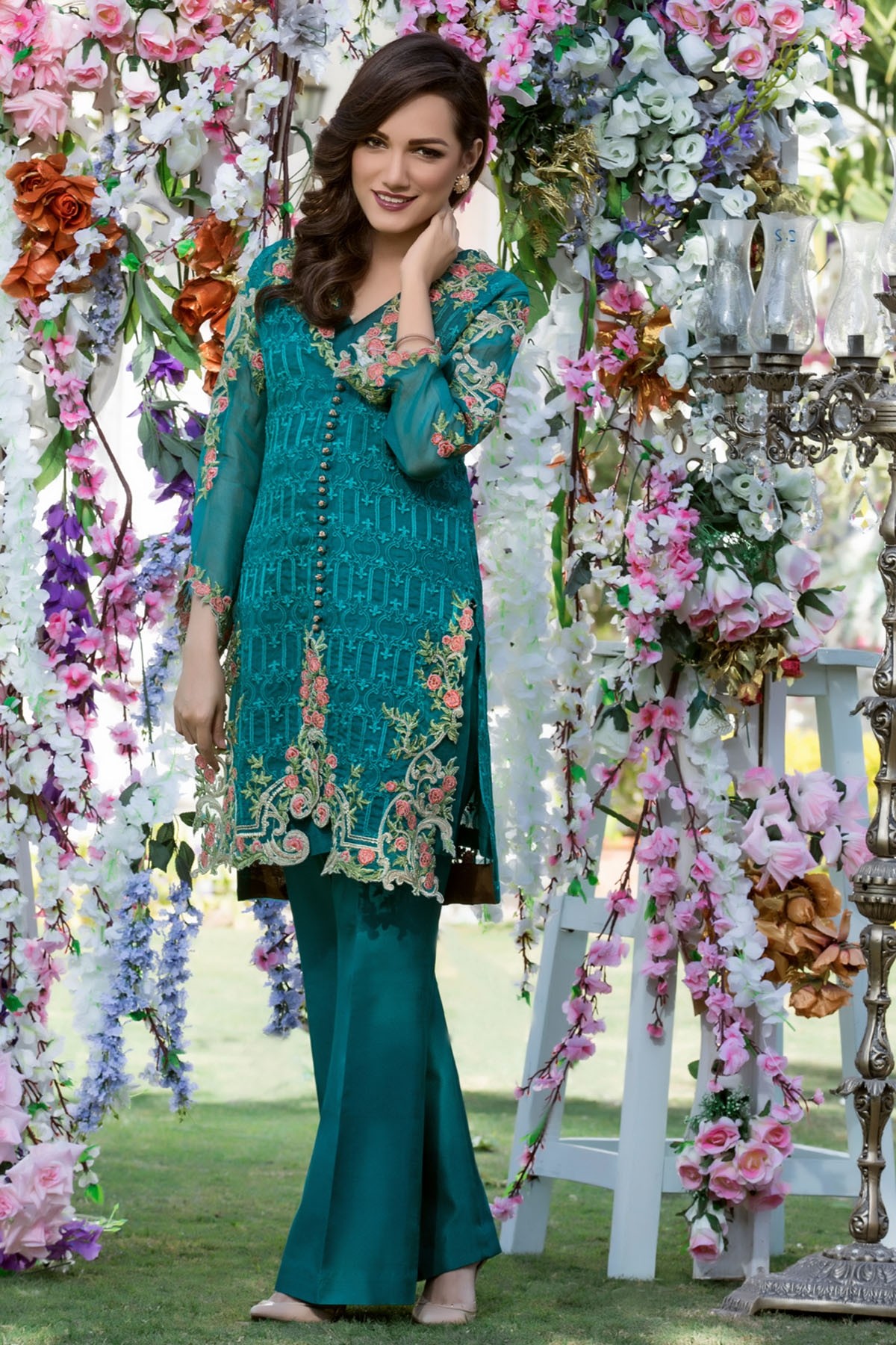 /2019/01/firdous-clothing-luxe-affairs-luxury-pret-18-org-emb-012-image1.jpeg