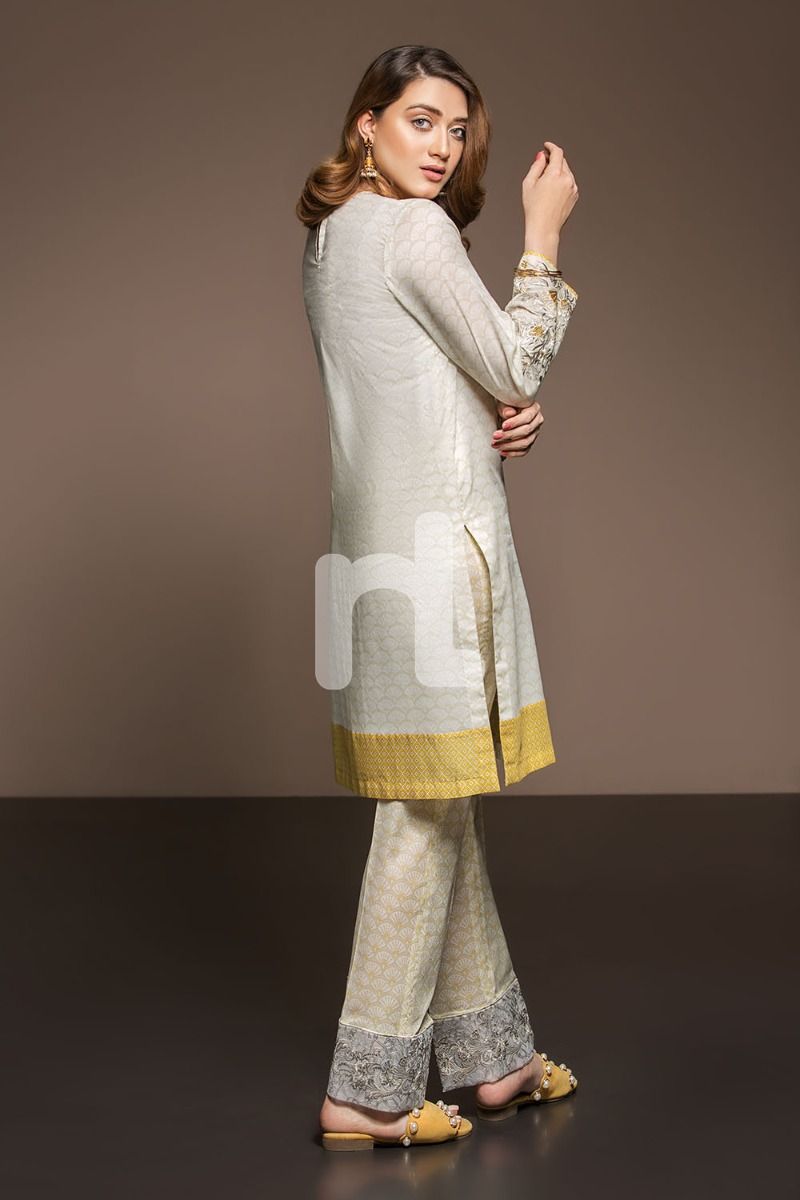 /2019/02/nishat-linen-summer-2019-41906014-lawn-white-printed-embroidered-2pc-image1.jpg