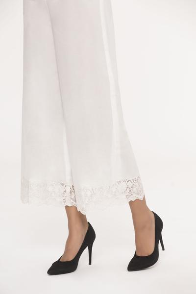 /2019/03/sapphire-spring-vibes-19-white-lace-image1.jpg