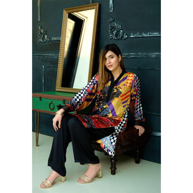 /2019/04/eshgham-silk-collection-paikar-e-husn-yn-02-by-yusra-ansari-image1.jpeg
