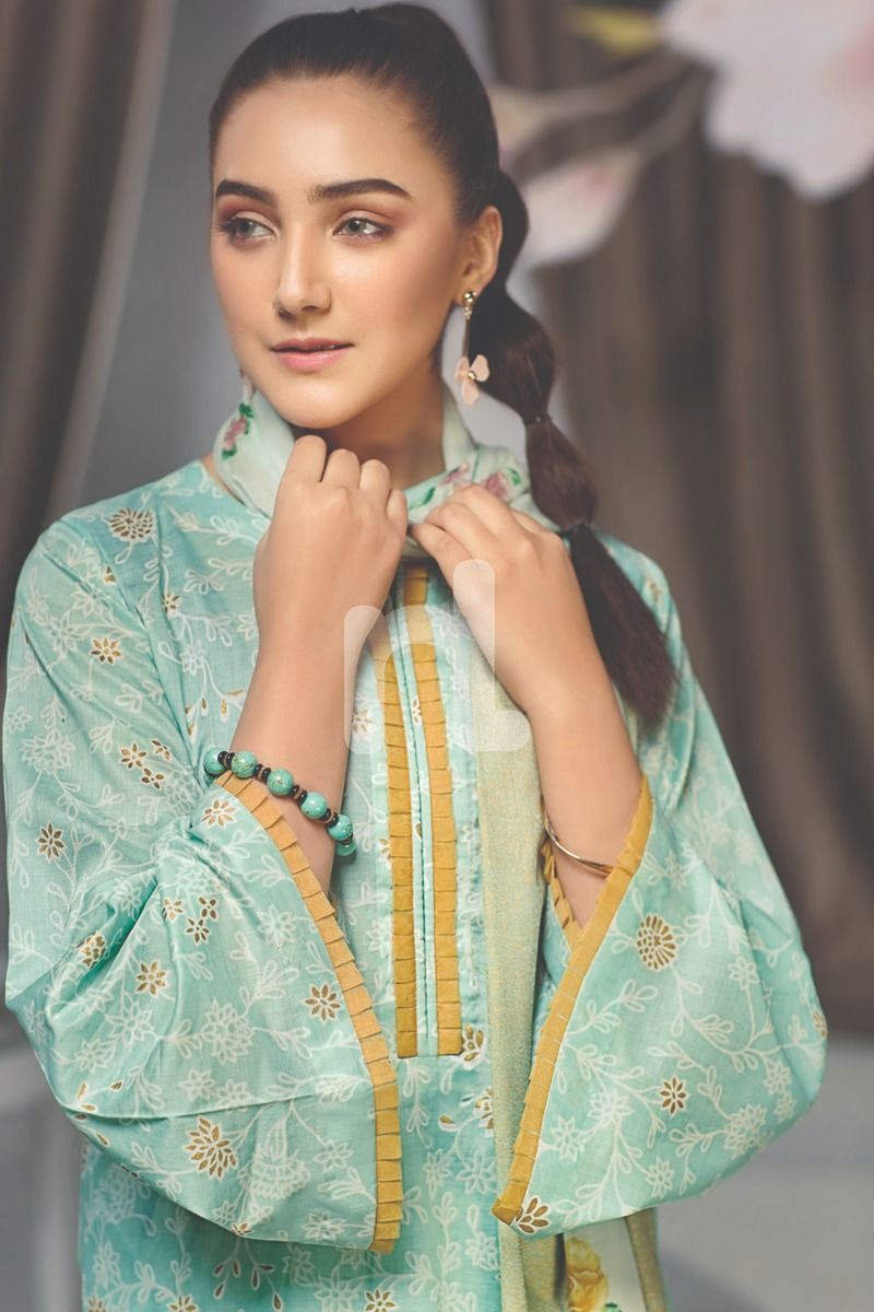 /2019/04/nishat-linen-eid-collection19-41907000-blue-printed-lawn-shirt-dyed-cambric-trouser-printed-voil-dupatta-3pc-image1.jpeg