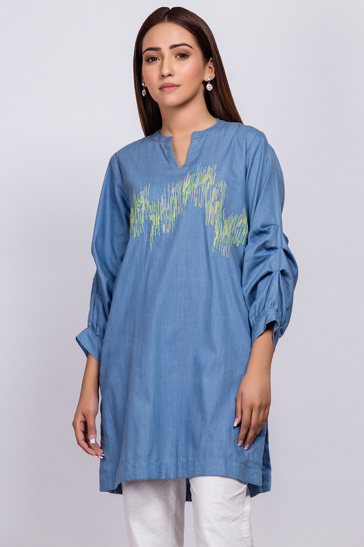 /2019/05/alkaram-studio-love-pret-dyed-embroidered-cambric-kurti-gfku3178-blue-image1.jpeg