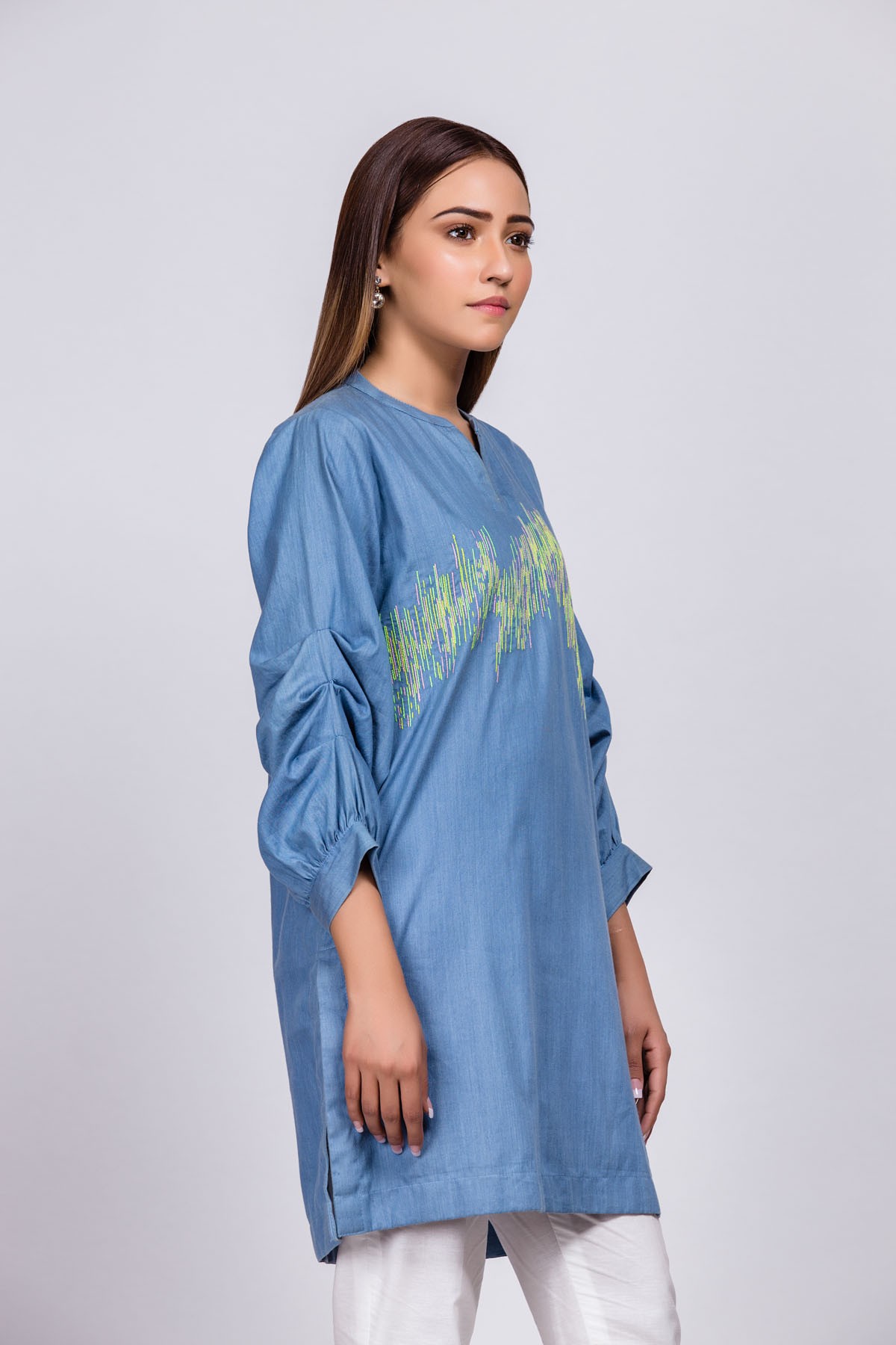 /2019/05/alkaram-studio-love-pret-dyed-embroidered-cambric-kurti-gfku3178-blue-image2.jpeg