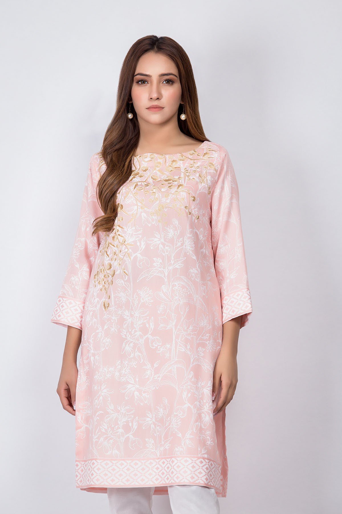 /2019/05/alkaram-studio-love-pret-printed-embroidered-cotton-satin-kurti-gfku3141-light-pink-image1.jpeg