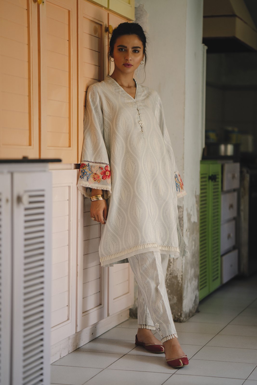 /2019/05/ethnic-by-outfitters-choti-eid-boutique-shirt-wtb291604-10203644-eh-151-image1.jpeg