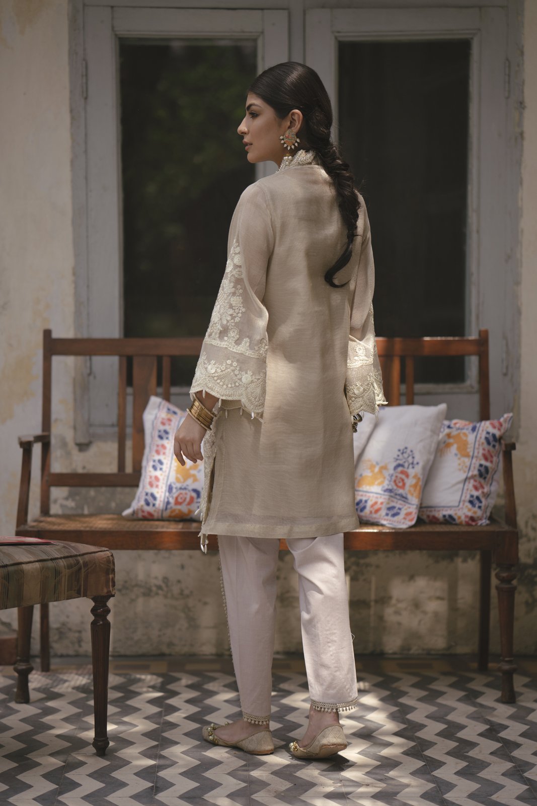 /2019/05/ethnic-by-outfitters-choti-eid-boutique-shirt-wtb291631-10204742-eh-128-image2.jpeg