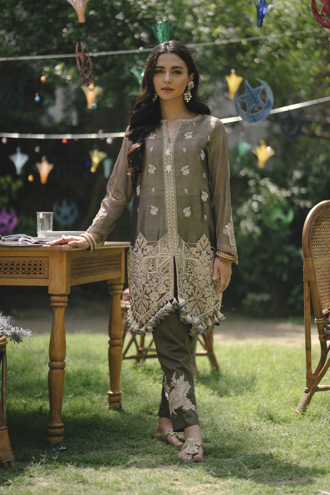 /2019/05/ethnic-by-outfitters-choti-eid-boutique-shirt-wtb291632-10203359-eh-150-image1.jpeg