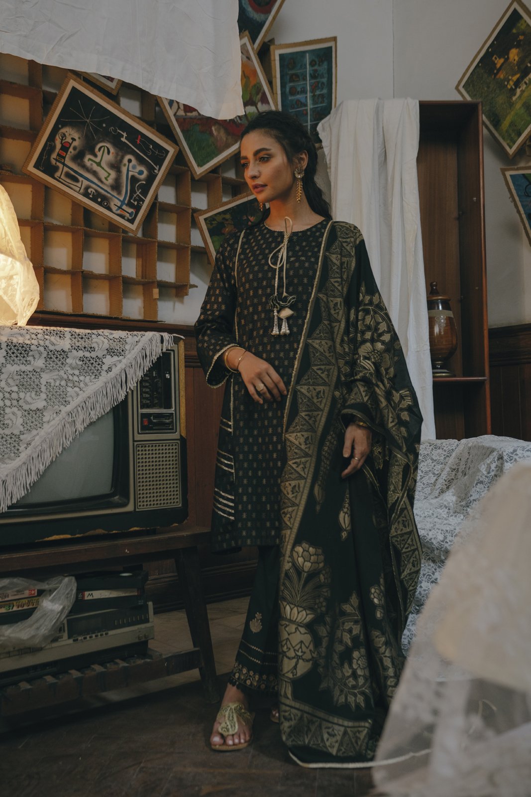 /2019/05/ethnic-by-outfitters-choti-eid-casual-suit-shirt-dupatta-wtc291090-10201533-eh-054-image1.jpeg