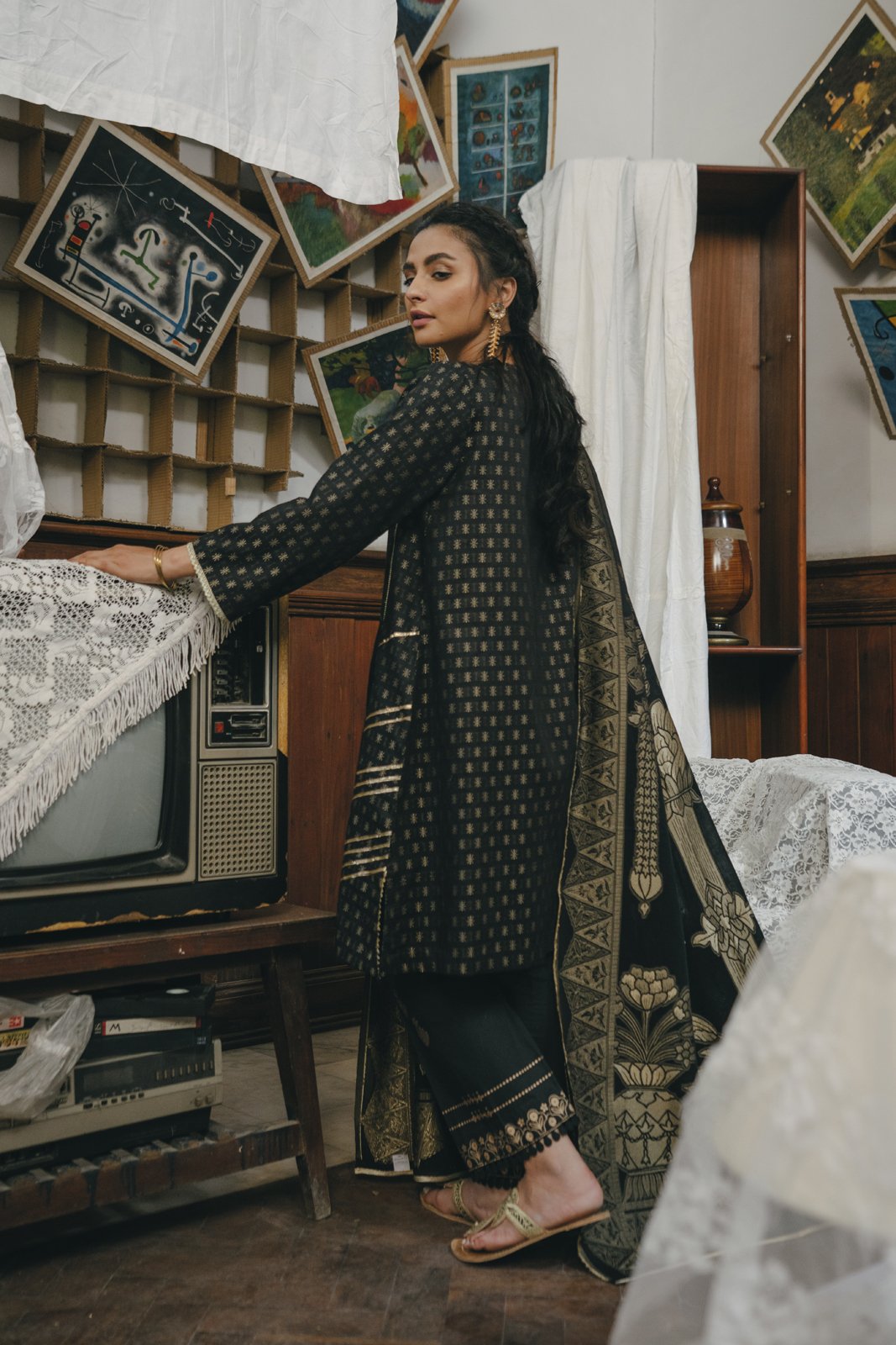 /2019/05/ethnic-by-outfitters-choti-eid-casual-suit-shirt-dupatta-wtc291090-10201533-eh-054-image2.jpeg