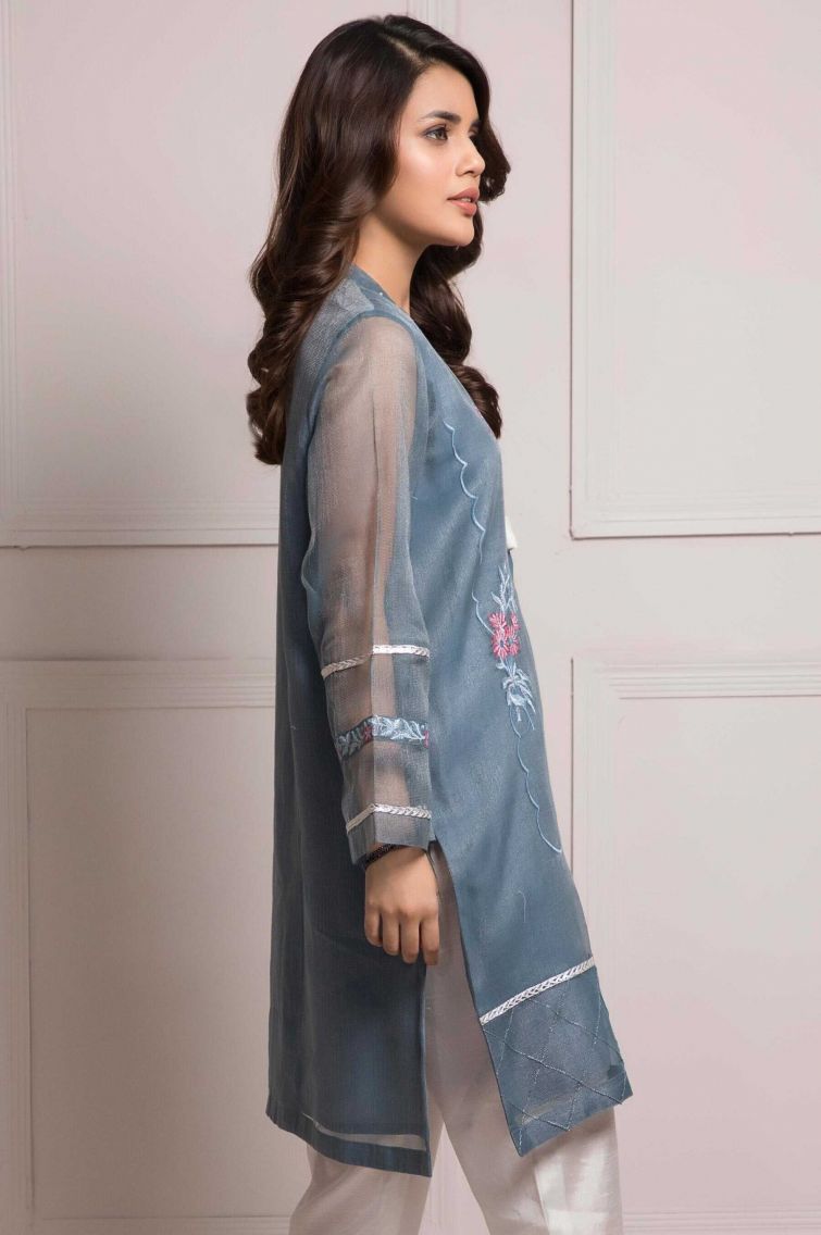 /2019/05/zeen-woman-1-piece-embroidered-stitched-suit-fabric-masoori-net-image2.jpeg