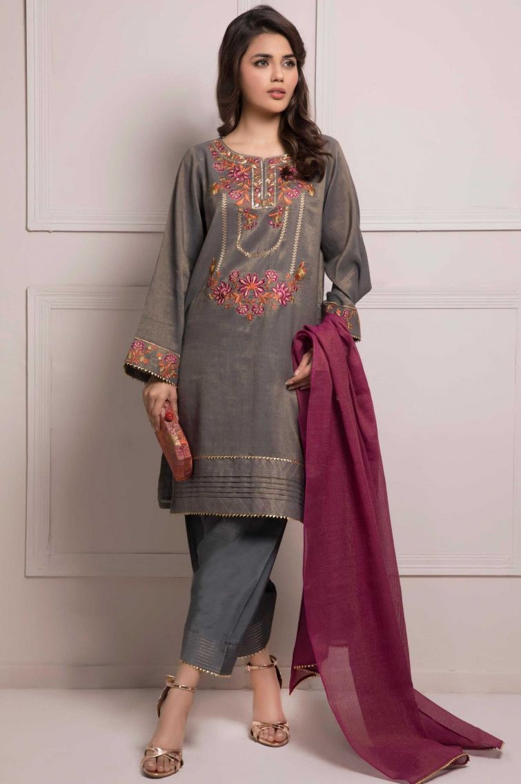 /2019/05/zeen-woman-3-piece-embroidered-stitched-suit-fabric-cotton-kundan-image1.jpeg