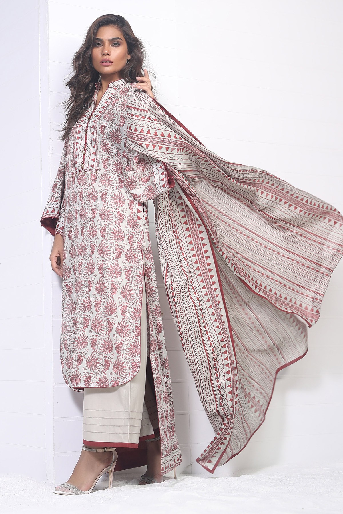 /2019/06/alkaram-studio-spring-summer-collection-2-piece-printed-suit-with-lawn-dupatta-ss-141-19-2-red-image2.jpeg