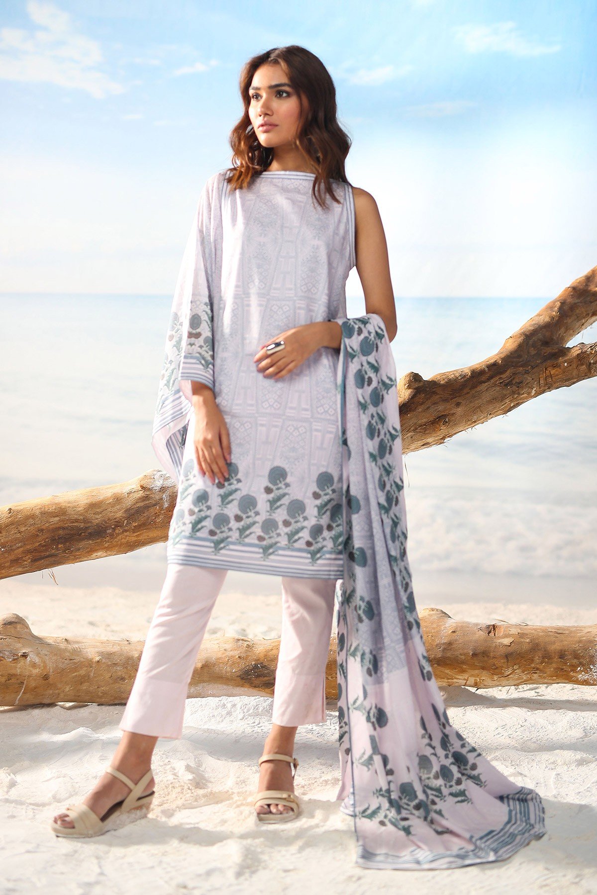 /2019/06/alkaram-studio-spring-summer-collection-2-piece-printed-suit-with-lawn-dupatta-ss-16-19-2-pink-image1.jpeg