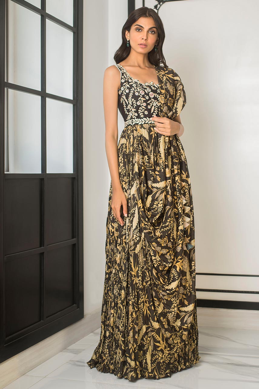 /2019/06/sania-maskatiya-printed-crushed-draped-saree-dress-pd5079-image1.jpeg