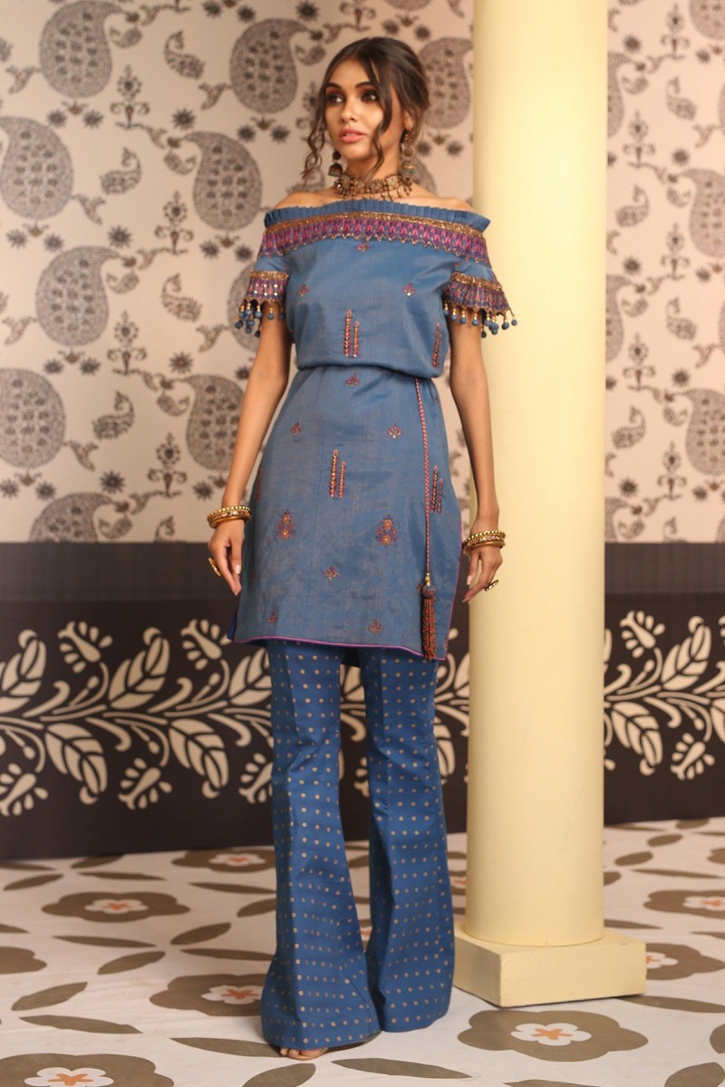 /2019/07/alkaram-studio-festive-vol-2-2-piece-embroidered-suit-with-cambric-trouser-fc-11f-19-2-blue-image1.jpeg
