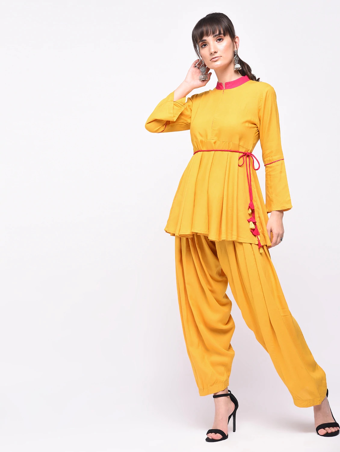 /2019/07/fifth-avenue-womens-tps176-taseel-detail-kurti-and-pants-set-yellow-image1.jpeg