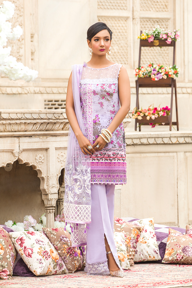 /2019/07/gulaal-lawn-vol-two-pearlesque-image1.jpeg