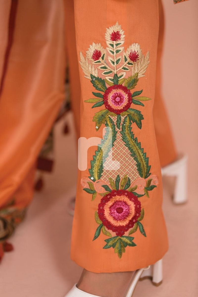 /2019/07/nishat-linen-41907507-silk-chiffon-slub-lawn-cambric-orange-digital-printed-embroidered-3pc-image1.jpeg