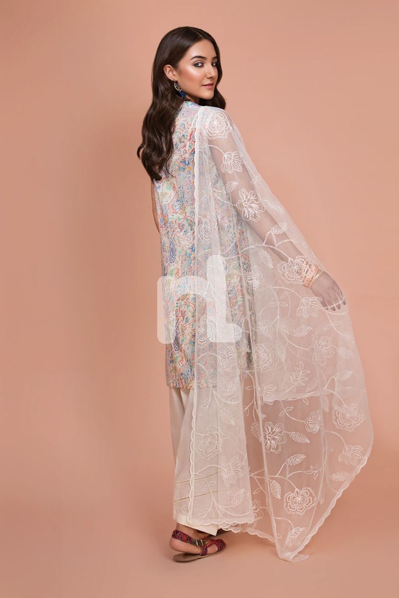 /2019/07/nishat-linen-41907527-net-lawn-cambric-white-digital-printed-embroidered-3pc-image1.jpeg