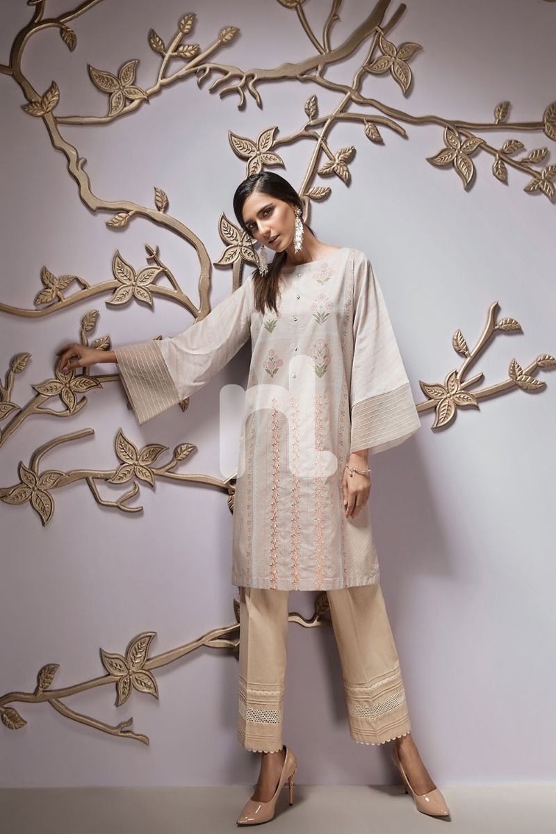 /2019/08/nishat-linen-ppe19-53-peach-digital-printed-embroidered-stitched-lawn-shirt--1pc-image1.jpeg