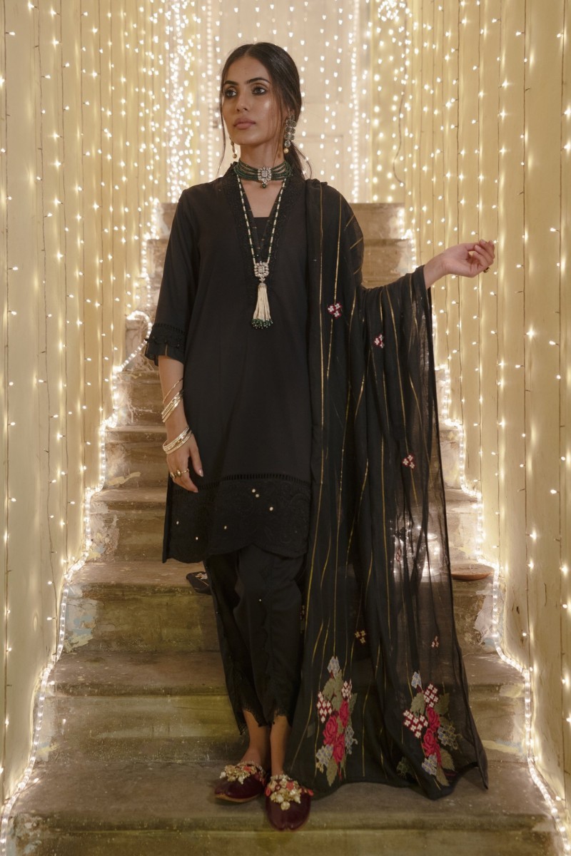 /2019/09/ethnic-by-outfitters-boutique-suit-shirt-dupatta-wtb391532-10212411-as-173-image1.jpeg