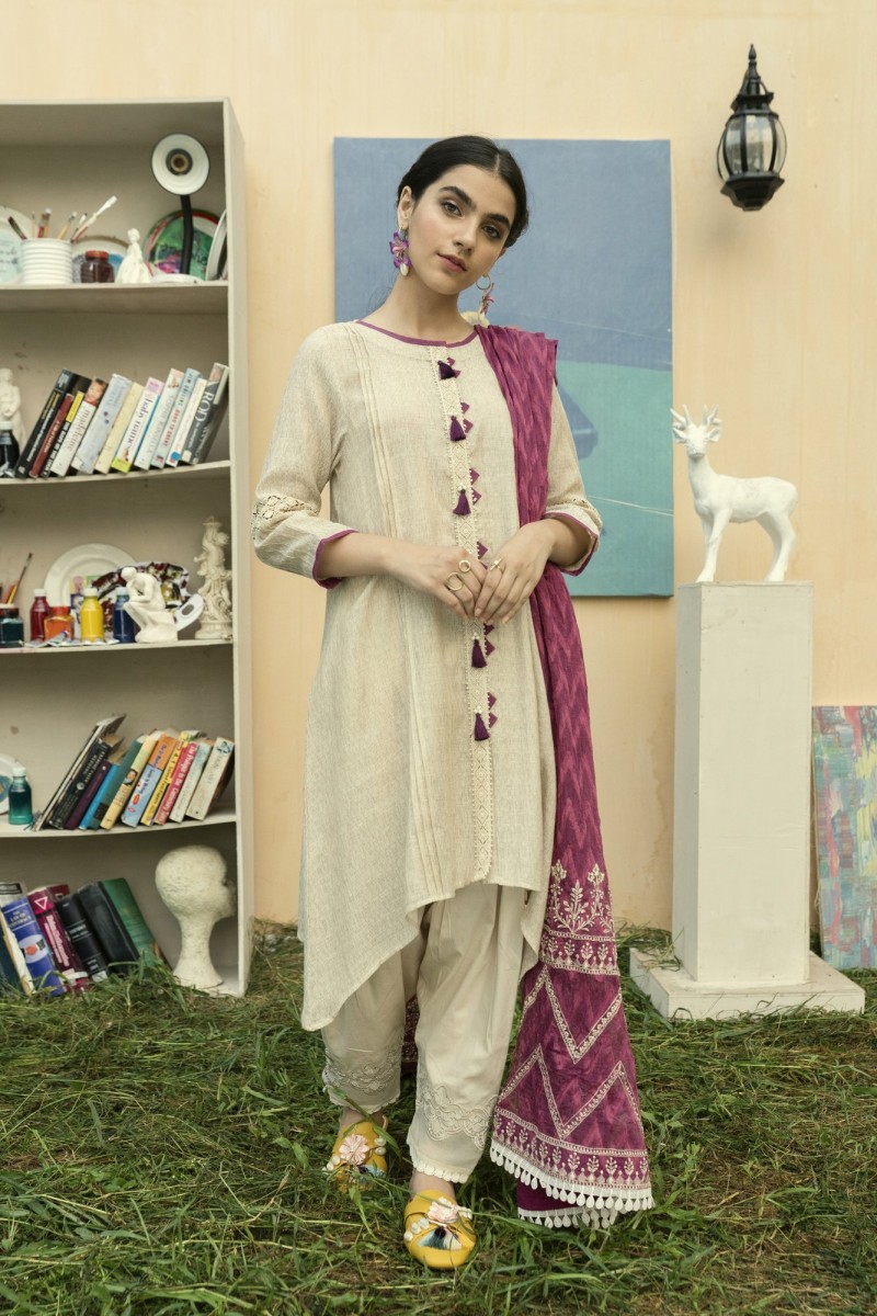 /2019/10/ethnic-by-outfitters-casual-suit-(shirt-dupatta)wtc491278-10219709-14-va-35-image1.jpeg