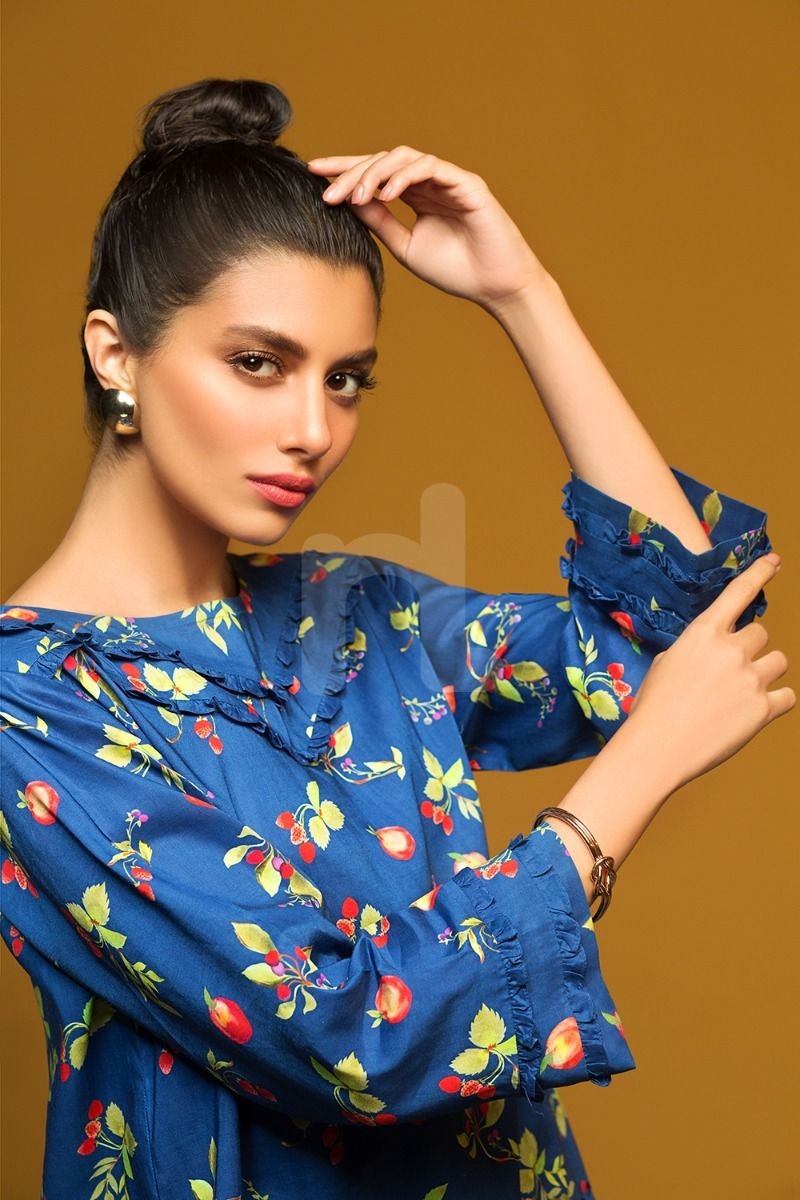 /2019/11/nishat-linen-fw19-14-blue-printed-stitched-micro-modal-fusion-top--1pc-image3.jpeg