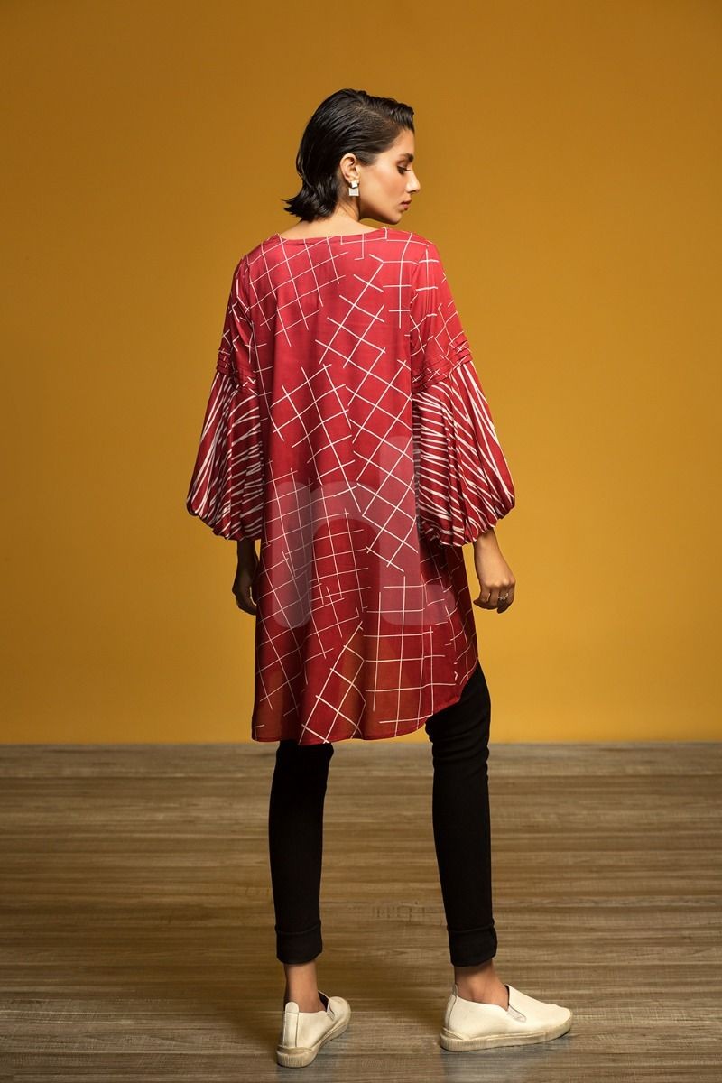 /2019/11/nishat-linen-fw19-15-red-printed-stitched-micro-modal-fusion-top--1pc-image2.jpeg