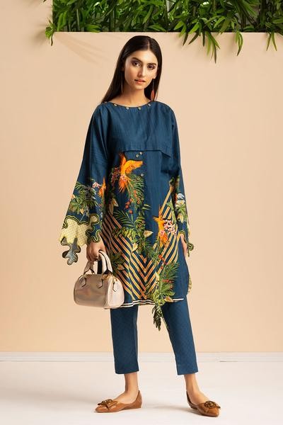 /2019/12/by-the-way-unstitched-winter-collection-exotic-fleur-wru0018-reg-blu-image1.jpeg