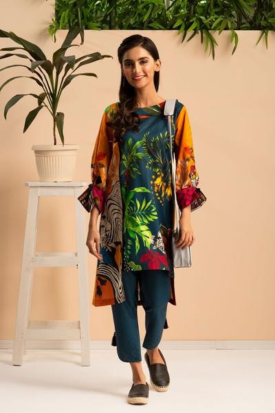 /2019/12/by-the-way-unstitched-winter-collection-fantasy-bloom-wru0017-reg-blu-image1.jpeg