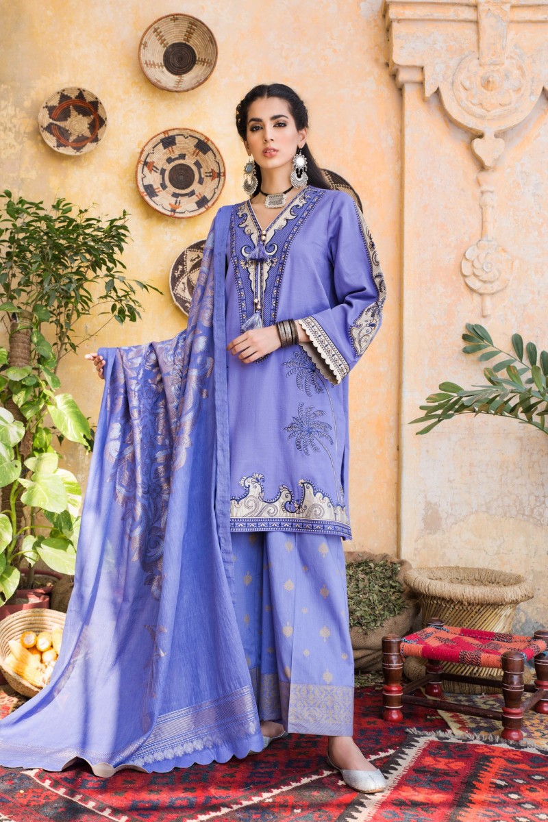 /2019/12/ethnic-by-outfitters-winter-unstitched-collection-abresham-wuc491387-10229690-ws-069-image1.jpeg