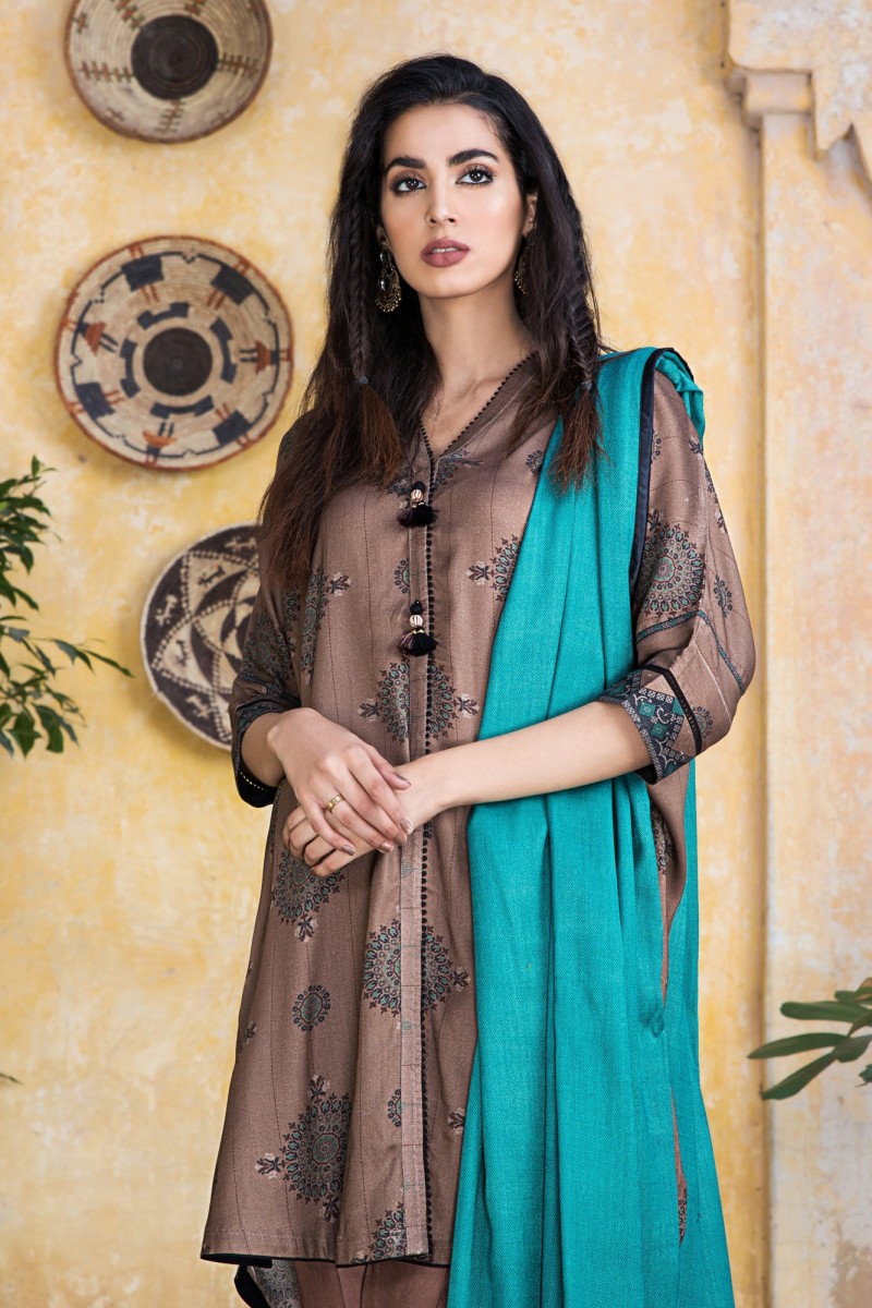 /2019/12/ethnic-by-outfitters-winter-unstitched-collection-bosophorous-wuc491364-10230439-ws-046-image2.jpeg