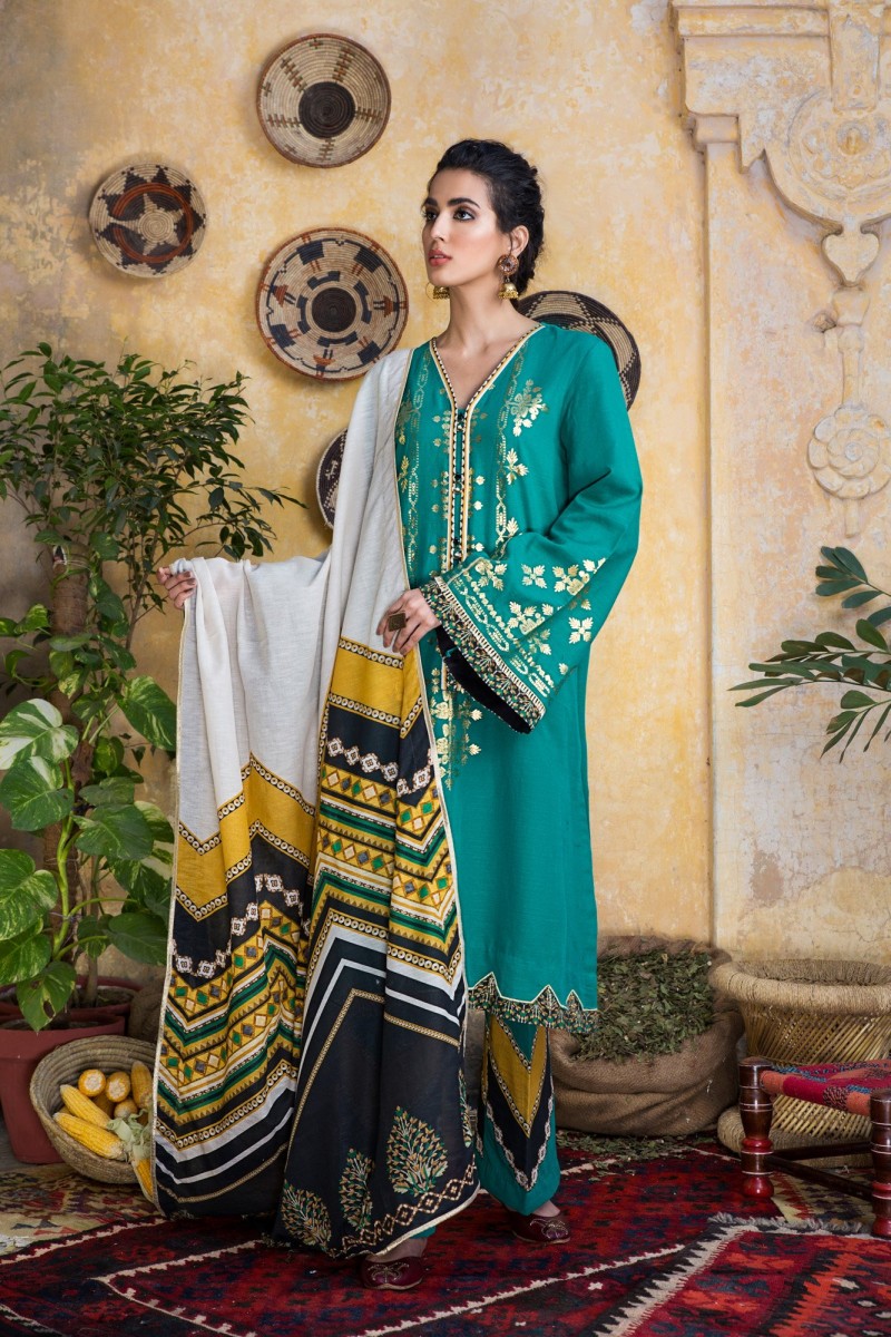 /2019/12/ethnic-by-outfitters-winter-unstitched-collection-divine-wuc491357-10228663-ws-040-image1.jpeg