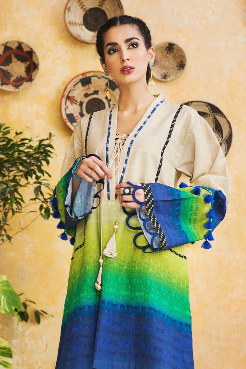 /2019/12/ethnic-by-outfitters-winter-unstitched-collection-karen-kane-wuc491374-10230447-ws-056-image2.jpeg
