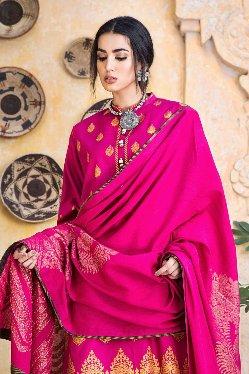 /2019/12/ethnic-by-outfitters-winter-unstitched-collection-rose-leaf-wuc491375-10230450-ws-059-image2.jpeg