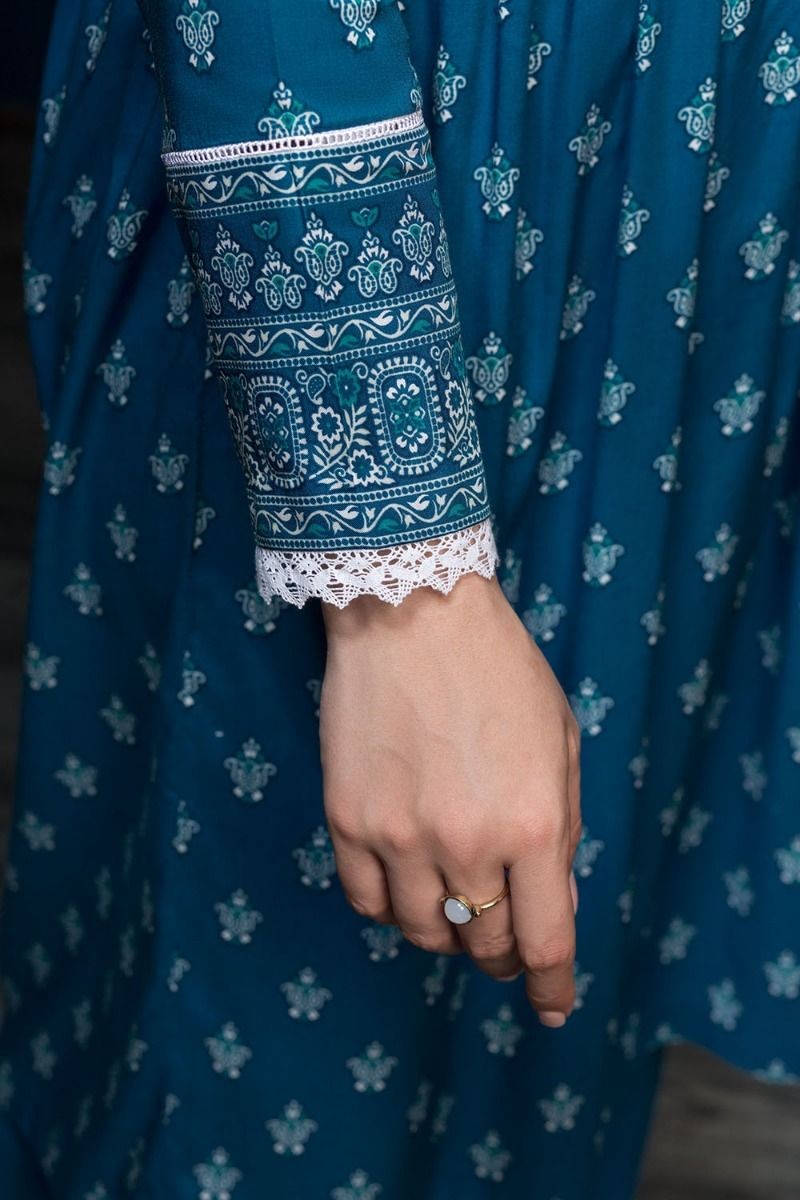 /2019/12/nishat-linen-winter19-unstitched-41901096-linen-shawl-blue-printed-3pc-image1.jpeg