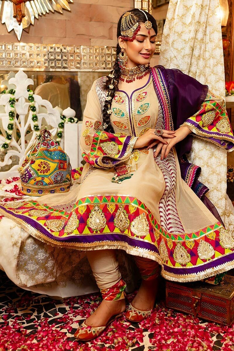 /2019/12/zahra-ahmad-luxury-pret-kailash-image1.jpeg