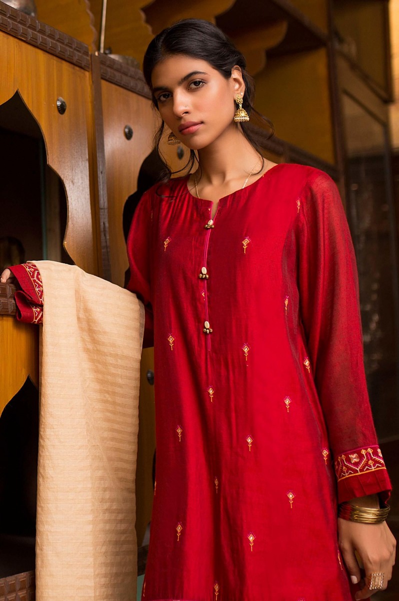 /2019/12/zeen-woman-3-pc-stitched-suit--cotton-net-wzk39401-maroon-image3.jpeg