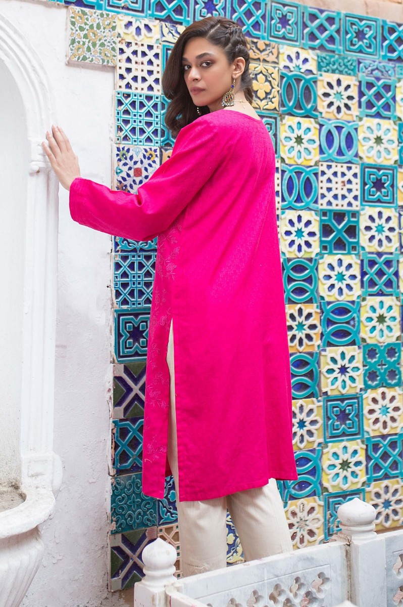 /2020/01/zeen-woman-merak-winter-pret-1-pc-stitched-shirt--yarn-dyed-wa194048-maroon-image2.jpeg