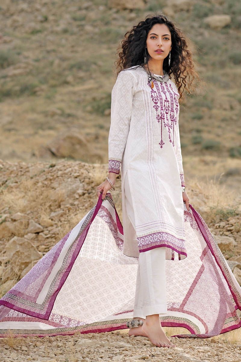 /2020/02/gul-ahmed-summer-lawn20-2pc-unstitched-embroidered-lawn-suit-tl-240-b-image1.jpeg