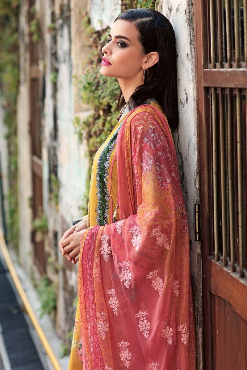 /2020/02/gul-ahmed-summer-lawn20-3-pc-unstitched-embroidered-lawn-suit-with-chiffon-dupatta-bct-03-image3.jpeg