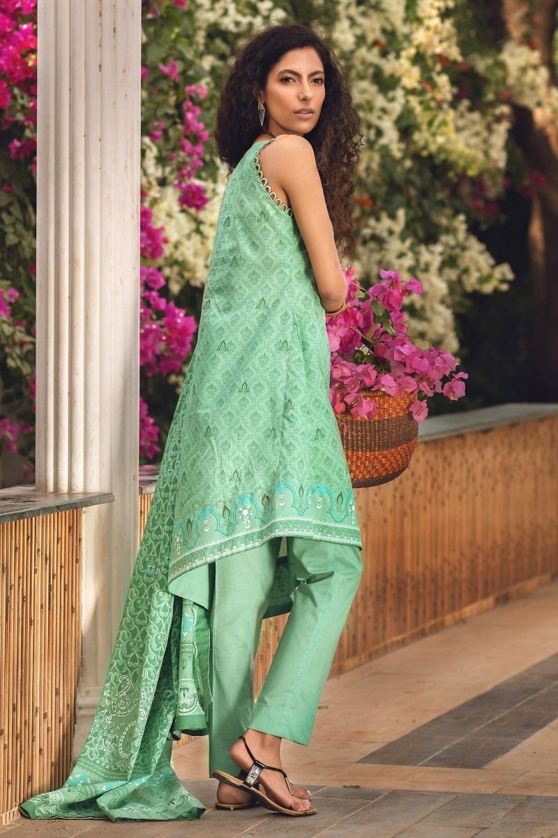 /2020/02/gul-ahmed-summer-lawn20-3pc-unstitched-embroidered-lawn-suit-cl-828-b-image3.jpeg
