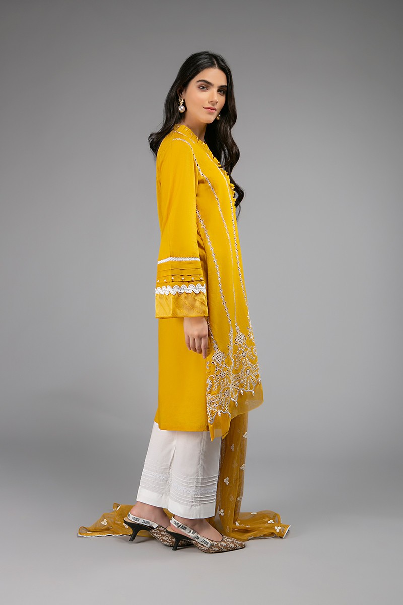 /2020/05/mariab-eid-collection-suit-mustard-dw-ef20-19-image2.jpeg
