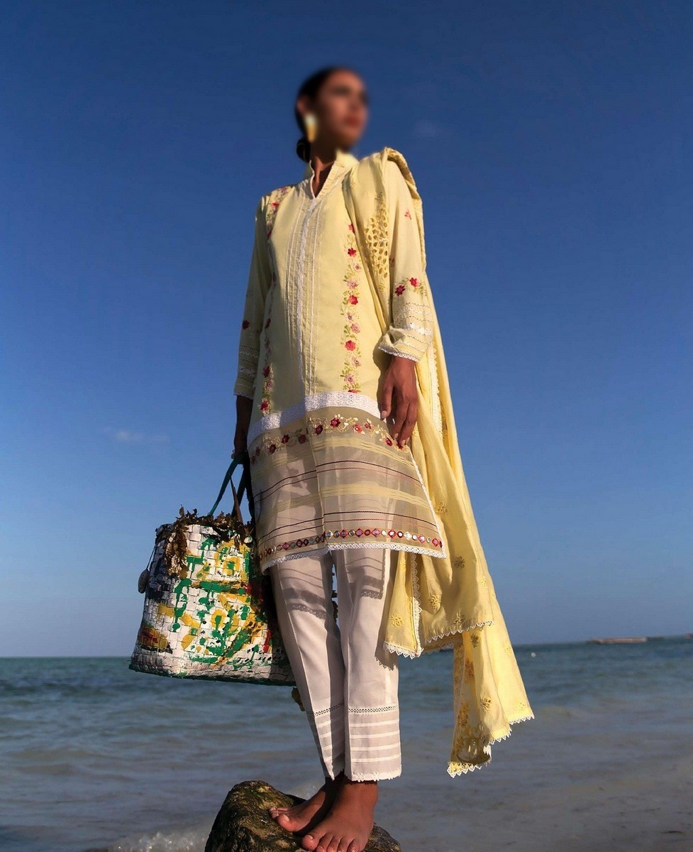 /2020/05/qalamakar-luxury-summer-lawn-unstitiched-collection2020-d-qll-05-image1.jpeg