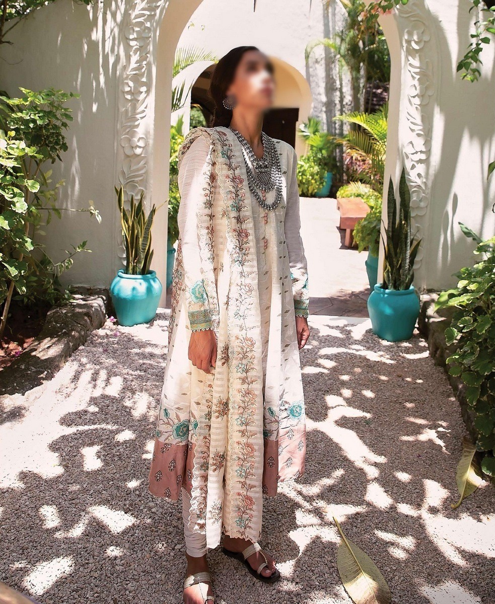 /2020/05/qalamakar-luxury-summer-lawn-unstitiched-collection2020-d-qll-08-image3.jpeg