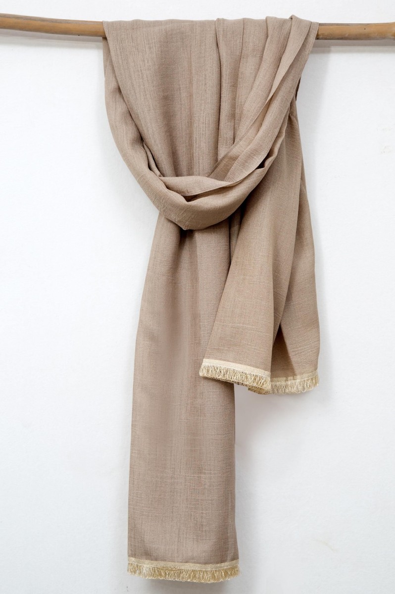 /2020/05/zeen-woman-festive-edition-silky-lace-trimmed-scarf-647628-image2.jpeg