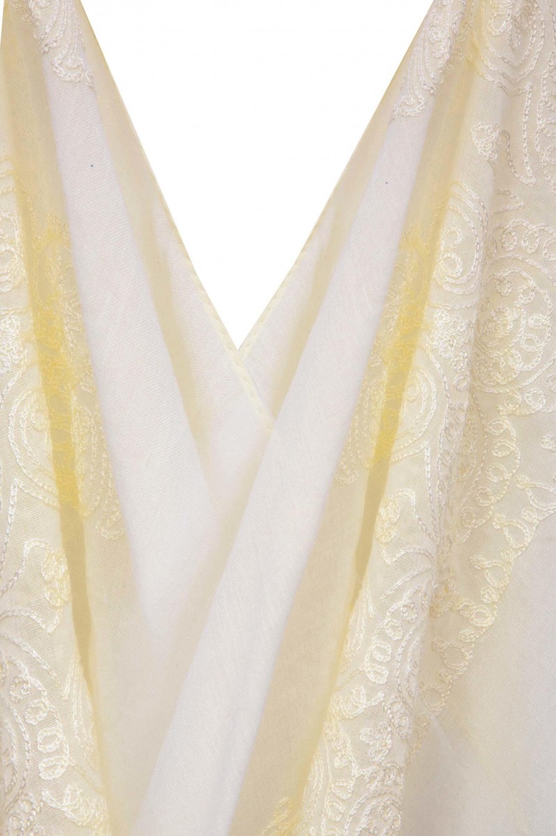 /2020/05/zeen-woman-festive-edition-solid-embroidered-scarf--lemon-off-white-647645-image3.jpeg