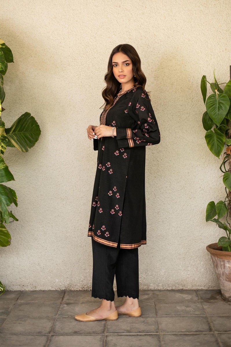 /2020/05/zeen-woman-festive-edition-stitched-1-piece-raw-silk-embroidered-shirt-wzm10109-black-fantasy-image2.jpeg